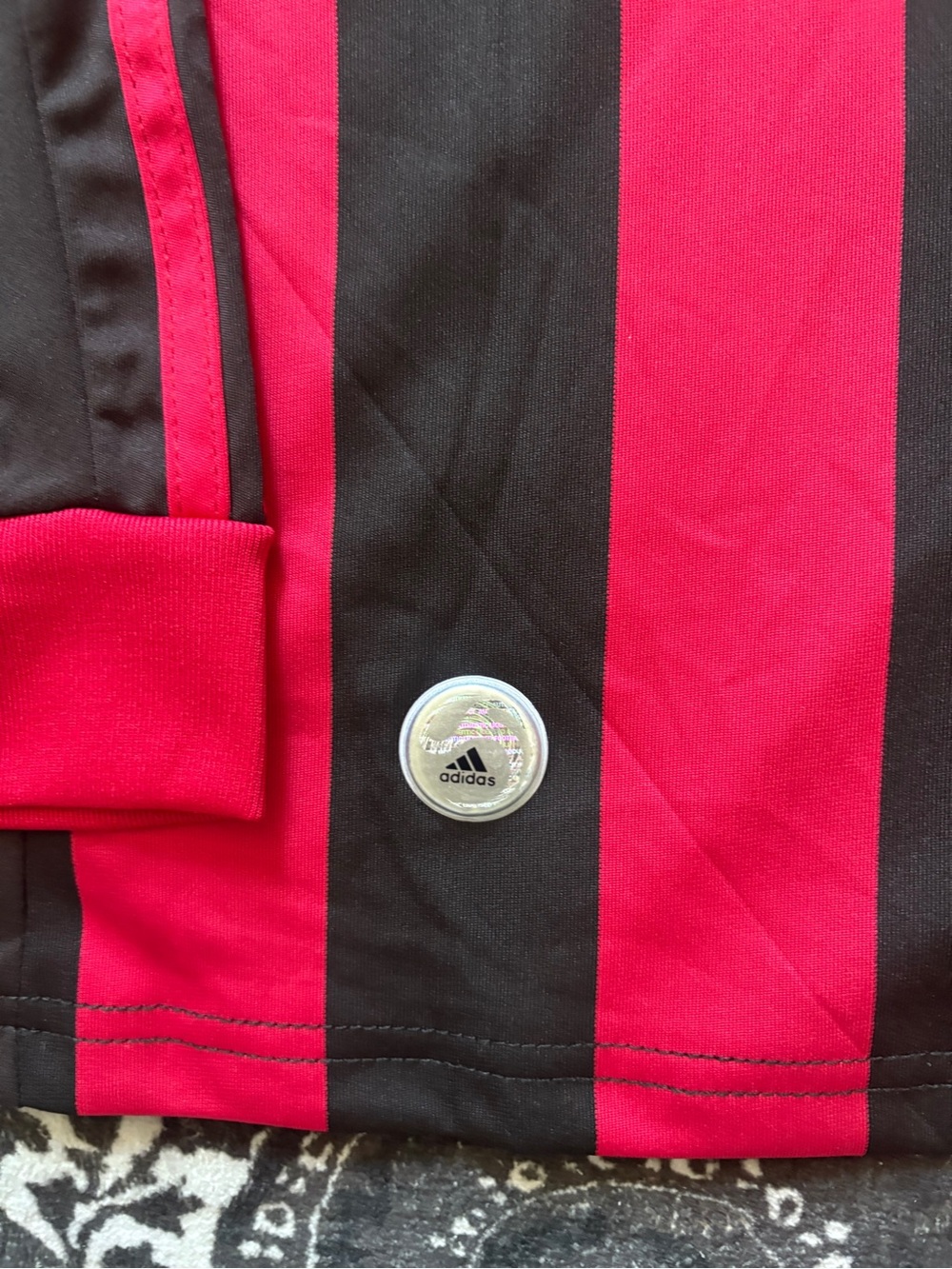 Ronaldinho #80 AC Milan 2009/10 Long Sleeve Jersey Retro - Men’s Sizes - Picture 6 of 8